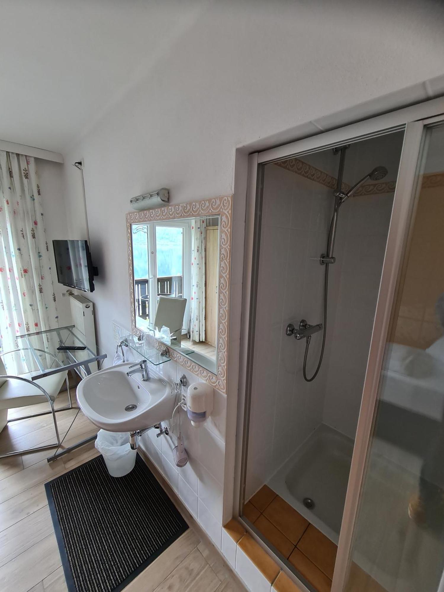 B&B Hallstatt Lake Obertraun Self Check In Esterno foto